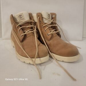 KIDS TIMBERLAND WATERPROOF BOOTS‎  (sz 4)